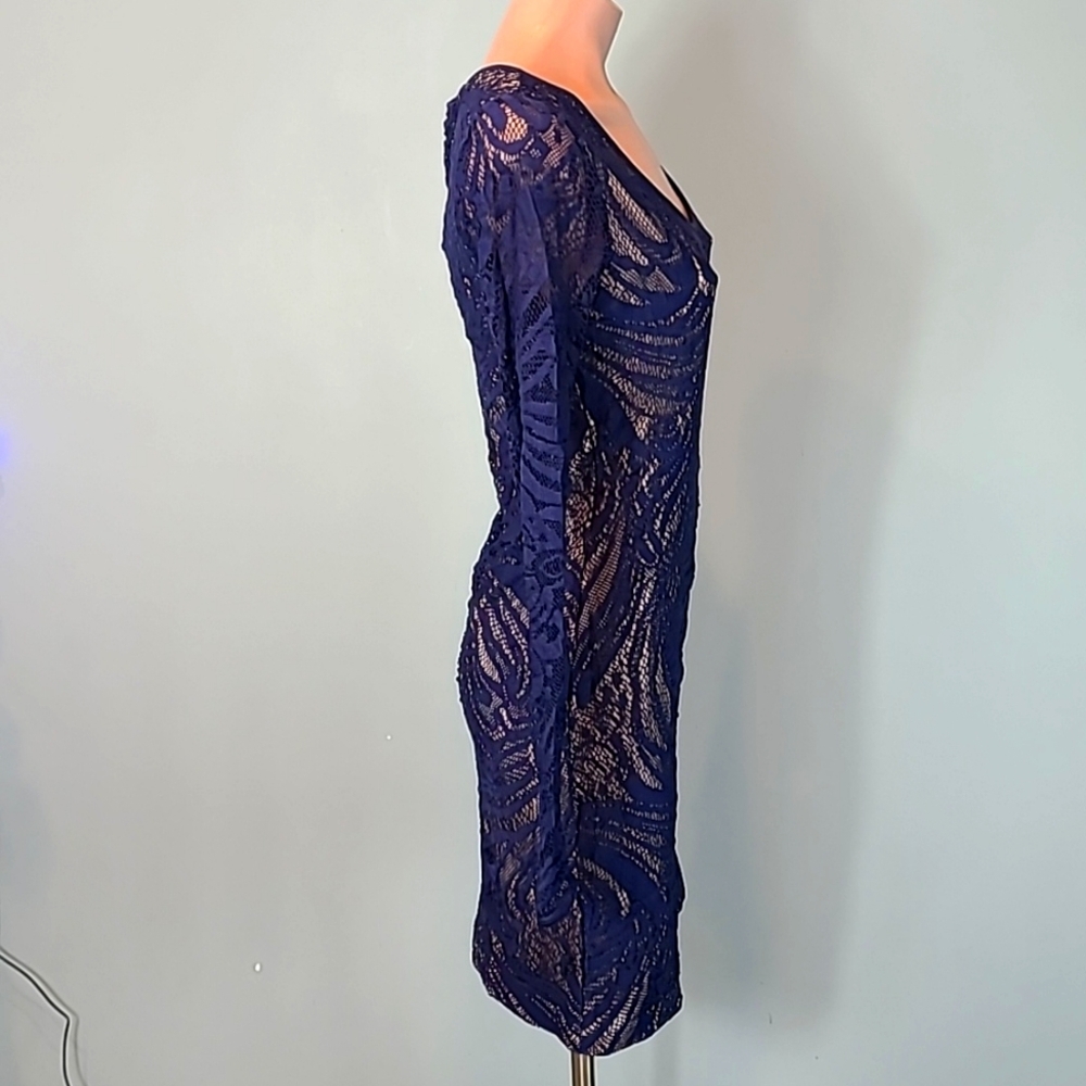NWT BCBGMaxAzria Vivia Unconventional Lace Dress Size Medium Y2K - Picture 4 of 10